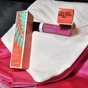 NIB - Mary Kay Lacquered Lip Shine